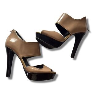 91 BCBGeneration PL-Harmony 7B Bootie Heel